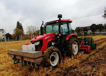 無人駕駛聯(lián)合耕播作業(yè)機來了！